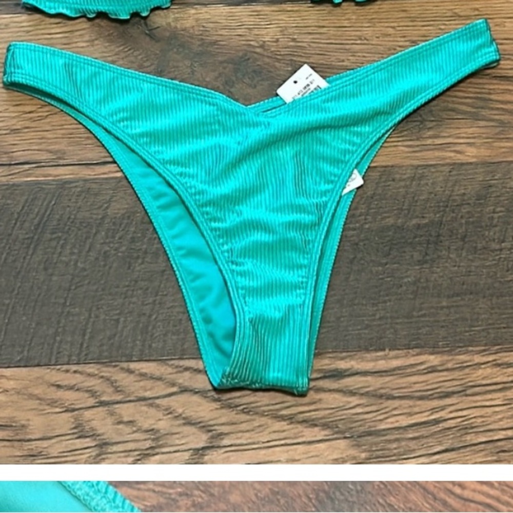 Hollister Green High-Cut Bikini Cheeky